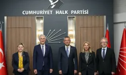 Özgür Özel, Fransız senatörleri kabul etti
