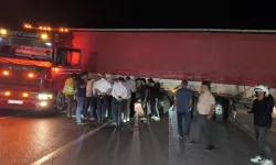 Antalya'da direksiyon başında rahatsızlandı, yol trafiğe kapandı