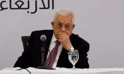 Filistin Devlet Başkanı Abbas, Lübnan’da BM temsilcisi ve siyasilerle görüştü