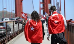 ABD, San Francisco Golden Gate Köprüsü'nde 19 Mayıs coşkusu