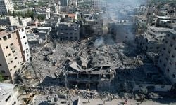 Gazze'de ekipman eksikliği İsrail'in yıktığı binaların enkazındaki kurtarma çalışmalarını engelliyor