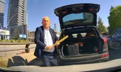 Trafikte yol tartışması: Beyzbol sopasıyla üstüne yürüdü
