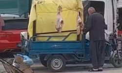 Adana'da sokak ortasında et sattı! Tepki yağdı