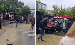 Bayrampaşa'da iş makinesi araçlara çarpıp devrildi: 2 yaralı