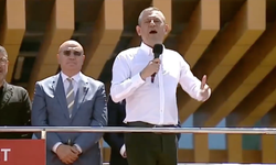 Vanlılar şaştı kaldı! Özgür Özel Süreyya Önder için istedi