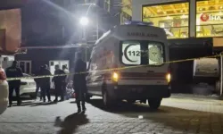 Gece kulübü önünde alacak verecek cinayeti