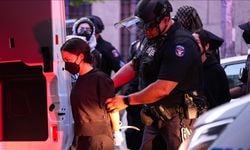 Columbia Üniversitesi önünde düzenlenen Filistin protestosunda 3 kişi gözaltına alındı