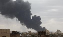 Yemen'deki Husiler, İsrail'in Sana Havalimanı'na saldırdığını duyurdu