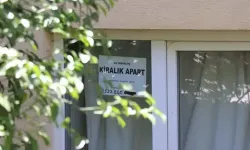 İlanla kız öğrencileri tuzağa çekti! Bodrum kattaki dairesini 3 odaya böldü