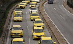 Atina'da taksiciler 48 saatlik greve gitti