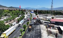 Sakarya'da üç TIR birbirine girdi: Ölü ve yaralılar var