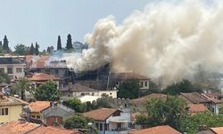 Antalya tarihi Kaleiçi'nde yangın