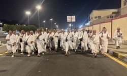 Arafat vakfesini tamamlayan hacılar Müzdelife'ye geçti