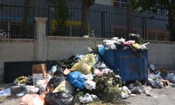 Buca'da grevin dördüncü günü: Sokaklarda çöp yığınları oluştu