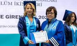 Yarım kalan üniversite hayalini tamamladı... 51 yaşında 2.’likle mezun oldu