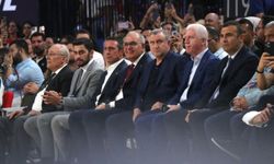 Bakan Bak, Filenin Sultanları'nı yalnız bırakmadı