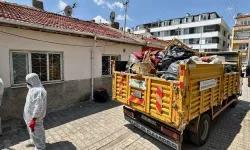 Eskişehir'de çöp ev kabusu: Komşular ihbar etti