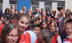 Bakan Tekin Erzurum'un asırlık geleneği olan "arafalık" dağıttı