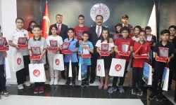 Hataylı 16 öğrenci bursluluk sınavında 500 tam puan aldı