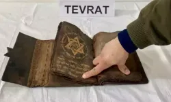 700 yıllık el yazması Tevrat yol kontrolünde ele geçirildi