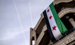 Suriye'de sürpriz gelişme! Kendilerini feshedip hükümete katıldılar