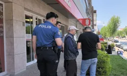 Telefon dolandırıcılarından polis sayesinde kurtuldu