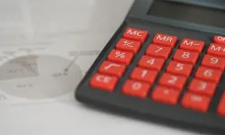 Ekonomistler politika faizinin inmesini bekliyor
