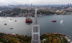 İstanbul Boğazı'nda gemi trafiği askıya alındı