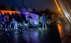 Hatay'da midibüs devrildi: Çok sayıda yaralı var
