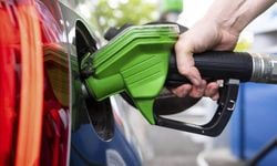 Benzine zam geldi! Pompa fiyatları değişti