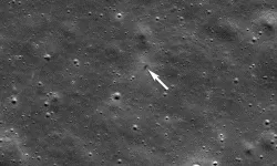 NASA görüntüledi: Japon uzay aracının Ay'da çakıldığı yer