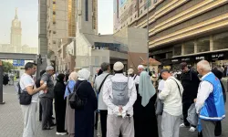 Mekke’de hacı adaylarının kutsal ziyaretleri sürüyor