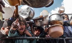 İsrail soykırımının yeni yüzü: Açlık Gazze’de kol geziyor