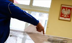 Polonya seçimi ideolojik referandum niteliğinde
