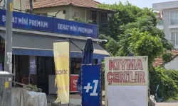 Yetkisiz iş yerlerine dikkat! Tekelde "Kıyma çekilir" afişi dikkat çekti