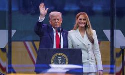 Trump tartışmalı askeri geçit törenine katıldı