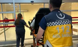 Kadınların kavgasını ayırırken bıçaklandı