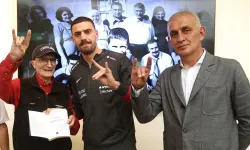 Merih Demiral: Bozkurt pozunu Aziz Sancar istedi