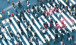 Dünya nüfusu 8 milyarı aşarken doğurganlık oranının düşmesi küresel krize dönüşüyor