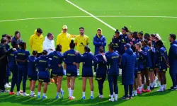 Fenerbahçe Kadın Futbol Takımı'nda 17 imza birden