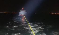 Çanakkale Boğazı'nda arızalanan kargo gemisi kurtarıldı