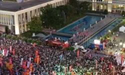 CHP mitinginde gerginlik: Özel, Erdoğan'a 'Cunta Başkanı' dedi, İletişim Başkanlığı'ndan sert tepki
