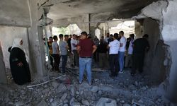 İsrail, Batı Şeria'da evlere baskın yaparak 4 Filistinliyi gözaltına aldı