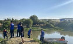 Diyarbakır'da kardeşini ve yakınını kurtarmak isterken nehirde kaybolan genç aranıyor