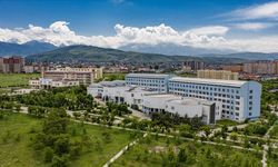 Kırgızistan-Türkiye Manas Üniversitesi'nde tıp eğitimi başlıyor