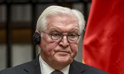 Steinmeier, ülkesinde zorunlu askerliğin uygulanmasından yana