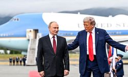 Alaska’daki zirve 3 saat sürdü