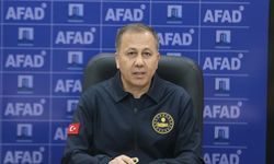 Bakan Yerlikaya: Çanakkale'de 2 bin 220 vatandaşımızı güvenli bölgelere tahliye ettik