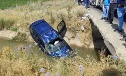 Bitlis'te otomobil su kanalına düştü: Ölü ve yaralılar var