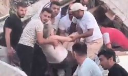 Sındırgı Belediye Başkanı Sak: Yıkılan binada 4 kişiyi kurtardık